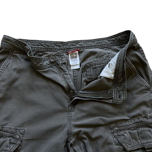 The North Face Mens 34 Utility Cargo Shorts Charcoal Gray Gorpcore Skater Grunge - Picture 7 of 11
